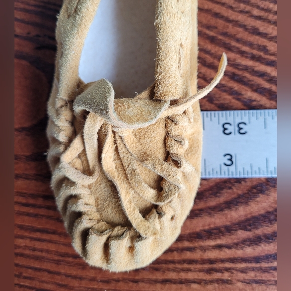 2 /$15. Children's Moccasins Yukon Gold Suede Leather Handmade with Insole - Picture 6 of 9